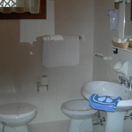 Albergo Centrale 2* San Zeno di Montagna