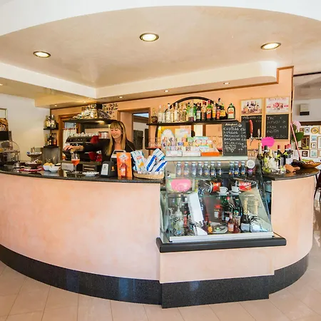 Albergo Centrale 2* San Zeno di Montagna